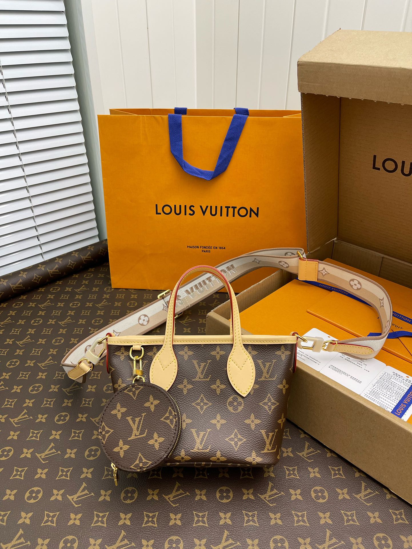 LV Shopping Bags